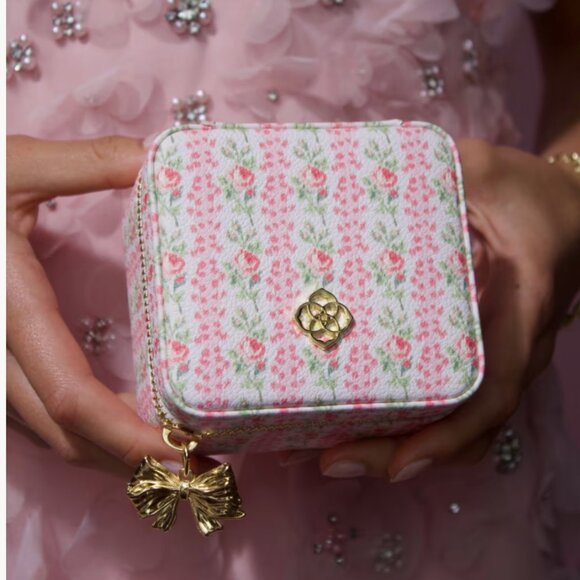 LoveShackFancy Jewelry - Kendra Scott x LoveShackFancy Pink Small Zip Jewelry Case